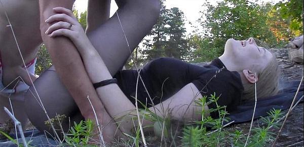  Watch my gf fucked in the open air through pantyhose hole